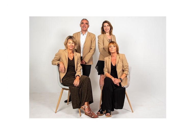 l'équipe de l'agence Bleu Marine