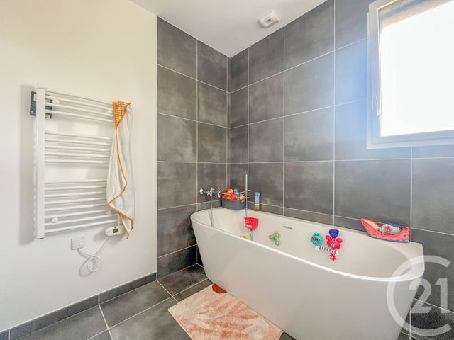 maison à vendre - 4 pièces - 100.97 m2 - ST MATHURIN - 85 - PAYS-DE-LOIRE - Century 21 Bleu Marine