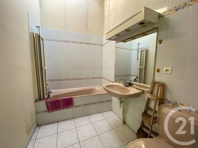 Appartement T3 à vendre - 3 pièces - 76.23 m2 - LES SABLES D OLONNE - 85 - PAYS-DE-LOIRE - Century 21 Bleu Marine