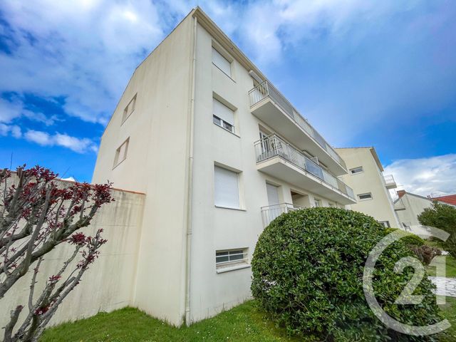 Appartement T3 à vendre - 3 pièces - 65.16 m2 - LES SABLES D OLONNE - 85 - PAYS-DE-LOIRE - Century 21 Bleu Marine