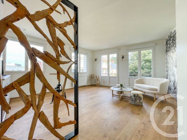 Afficher la photo en grand Appartement F3 à vendre - 3 pièces - 56.45 m2 - LES SABLES D OLONNE - 85 - PAYS-DE-LOIRE - Century 21 Bleu Marine