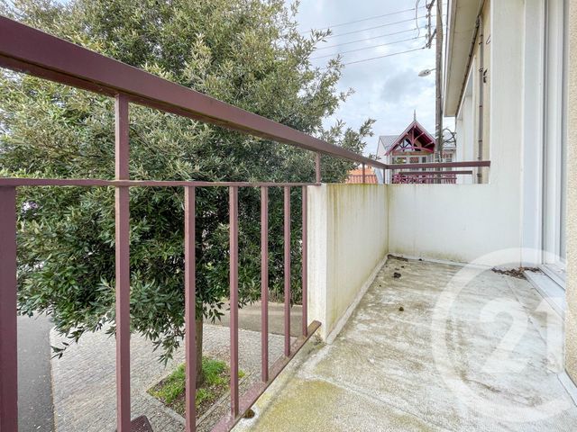 Afficher la photo en grand Appartement F3 à vendre - 3 pièces - 56.45 m2 - LES SABLES D OLONNE - 85 - PAYS-DE-LOIRE - Century 21 Bleu Marine