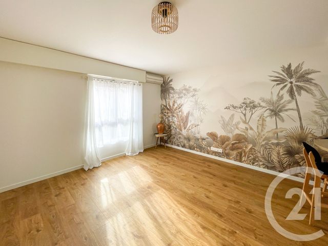 Appartement F5 à vendre - 4 pièces - 86.8 m2 - LES SABLES D OLONNE - 85 - PAYS-DE-LOIRE - Century 21 Bleu Marine