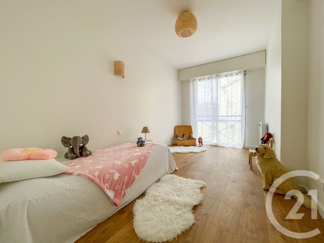 Afficher la photo en grand Appartement F4 à vendre - 4 pièces - 86.8 m2 - LES SABLES D OLONNE - 85 - PAYS-DE-LOIRE - Century 21 Bleu Marine