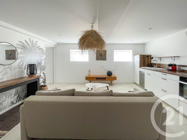 Afficher la photo en grand Appartement F2 à vendre - 2 pièces - 51.55 m2 - LES SABLES D OLONNE - 85 - PAYS-DE-LOIRE - Century 21 Bleu Marine