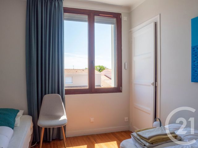 Afficher la photo en grand maison à vendre - 7 pièces - 116.82 m2 - LES SABLES D OLONNE - 85 - PAYS-DE-LOIRE - Century 21 Bleu Marine