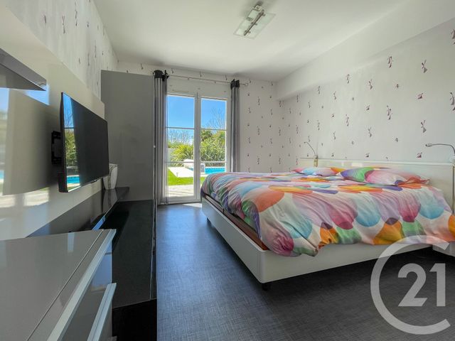 Afficher la photo en grand maison à vendre - 6 pièces - 160.34 m2 - OLONNE SUR MER - 85 - PAYS-DE-LOIRE - Century 21 Bleu Marine