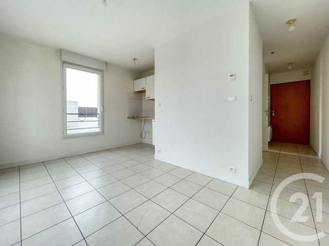 Afficher la photo en grand Appartement F2 à vendre - 2 pièces - 27.87 m2 - OLONNE SUR MER - 85 - PAYS-DE-LOIRE - Century 21 Bleu Marine