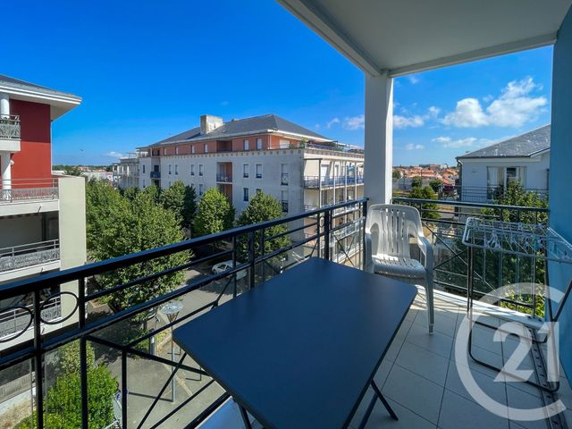 Afficher la photo en grand Appartement F2 à vendre - 2 pièces - 43.29 m2 - LES SABLES D OLONNE - 85 - PAYS-DE-LOIRE - Century 21 Bleu Marine