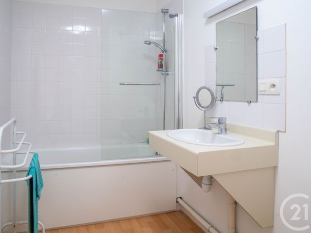 Appartement T4 à vendre - 4 pièces - 80.55 m2 - LES SABLES D OLONNE - 85 - PAYS-DE-LOIRE - Century 21 Bleu Marine