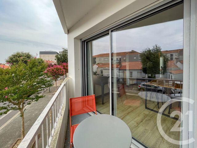 Appartement F3 à vendre - 3 pièces - 64.98 m2 - LES SABLES D OLONNE - 85 - PAYS-DE-LOIRE - Century 21 Bleu Marine