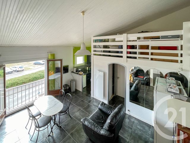 Afficher la photo en grand Appartement F2 bis à vendre - 2 pièces - 46.8 m2 - LES SABLES D OLONNE - 85 - PAYS-DE-LOIRE - Century 21 Bleu Marine