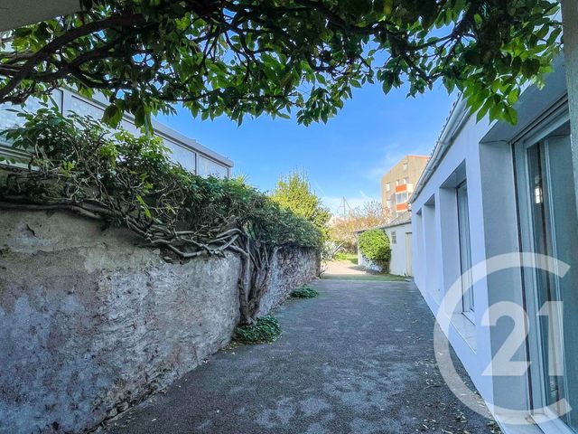 maison à vendre - 5 pièces - 126.78 m2 - LES SABLES D OLONNE - 85 - PAYS-DE-LOIRE - Century 21 Bleu Marine