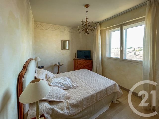 Appartement F3 à vendre - 3 pièces - 72.12 m2 - LES SABLES D OLONNE - 85 - PAYS-DE-LOIRE - Century 21 Bleu Marine