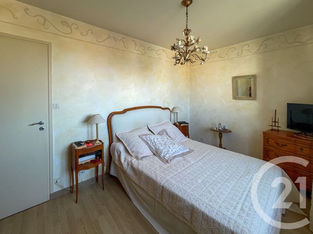 Appartement F3 à vendre - 3 pièces - 72.12 m2 - LES SABLES D OLONNE - 85 - PAYS-DE-LOIRE - Century 21 Bleu Marine