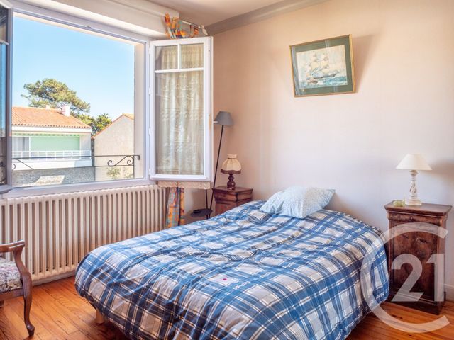 maison à vendre - 5 pièces - 150.68 m2 - LES SABLES D OLONNE - 85 - PAYS-DE-LOIRE - Century 21 Bleu Marine