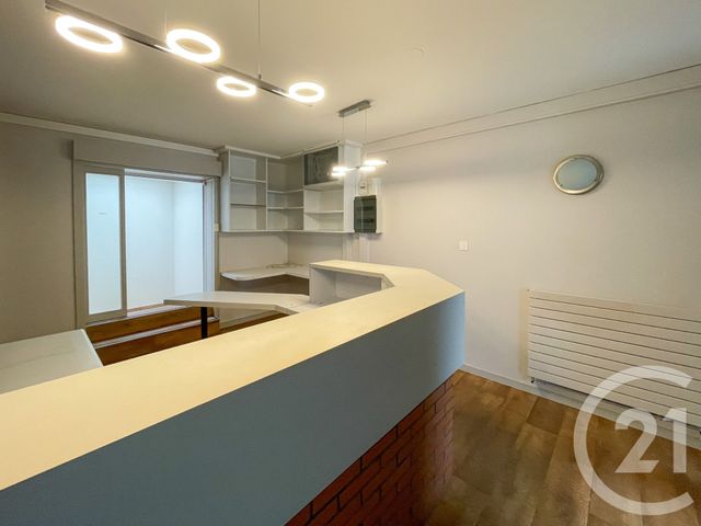 Afficher la photo en grand Appartement F5 à vendre - 5 pièces - 116.76 m2 - LES SABLES D OLONNE - 85 - PAYS-DE-LOIRE - Century 21 Bleu Marine