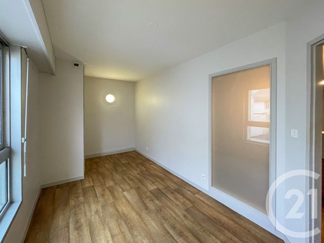 Afficher la photo en grand Appartement F5 à vendre - 5 pièces - 116.76 m2 - LES SABLES D OLONNE - 85 - PAYS-DE-LOIRE - Century 21 Bleu Marine
