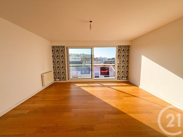 Appartement T3 à vendre - 3 pièces - 58.02 m2 - LES SABLES D OLONNE - 85 - PAYS-DE-LOIRE - Century 21 Bleu Marine