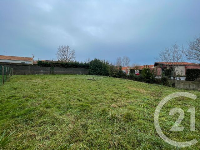 terrain à vendre - 687.0 m2 - OLONNE SUR MER - 85 - PAYS-DE-LOIRE - Century 21 Bleu Marine
