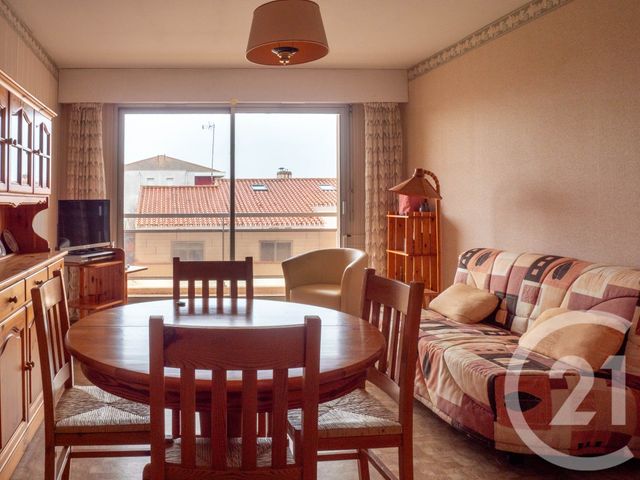 Appartement T2 à vendre - 2 pièces - 42.61 m2 - LES SABLES D OLONNE - 85 - PAYS-DE-LOIRE - Century 21 Bleu Marine