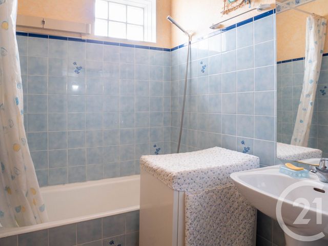 Appartement T2 à vendre - 2 pièces - 42.61 m2 - LES SABLES D OLONNE - 85 - PAYS-DE-LOIRE - Century 21 Bleu Marine