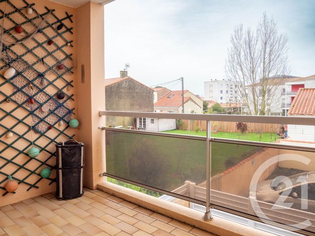 Appartement T2 à vendre - 2 pièces - 42.61 m2 - LES SABLES D OLONNE - 85 - PAYS-DE-LOIRE - Century 21 Bleu Marine