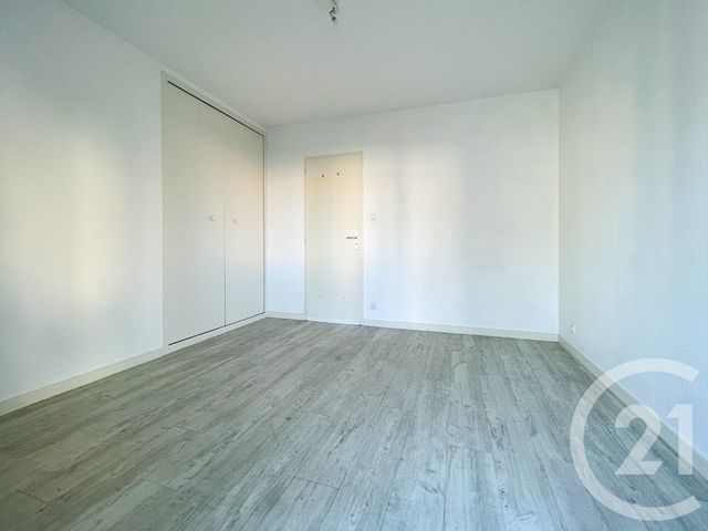 Appartement F5 à vendre - 5 pièces - 119.78 m2 - LES SABLES D OLONNE - 85 - PAYS-DE-LOIRE - Century 21 Bleu Marine