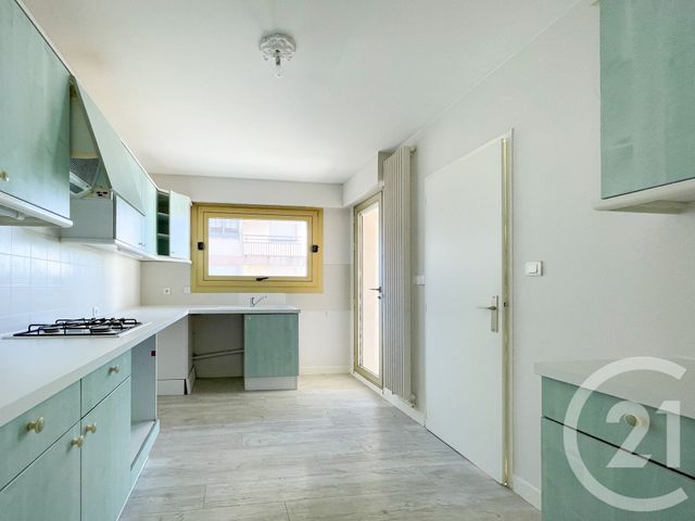 Appartement F5 à vendre - 5 pièces - 119.78 m2 - LES SABLES D OLONNE - 85 - PAYS-DE-LOIRE - Century 21 Bleu Marine