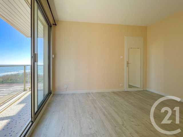 Appartement F5 à vendre - 5 pièces - 119.78 m2 - LES SABLES D OLONNE - 85 - PAYS-DE-LOIRE - Century 21 Bleu Marine