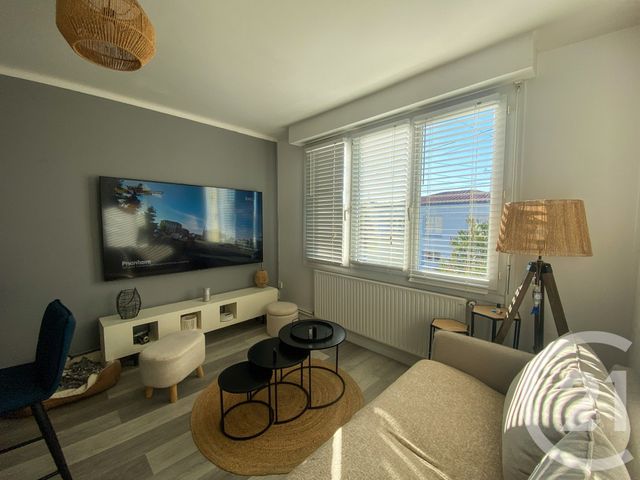 Appartement T3 à vendre - 3 pièces - 52.01 m2 - CHATEAU D OLONNE - 85 - PAYS-DE-LOIRE - Century 21 Bleu Marine