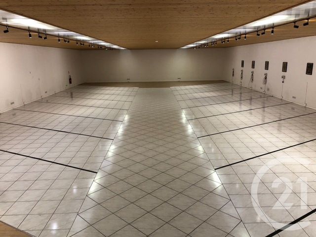 commerce à louer - 832.0 m2 - LA ROCHE SUR YON - 85 - PAYS-DE-LOIRE - Century 21 Bleu Marine