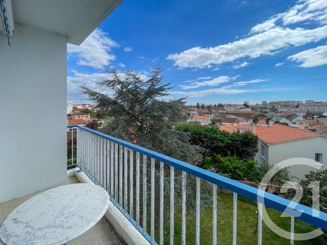 Appartement F4 à vendre - 4 pièces - 69.37 m2 - LES SABLES D OLONNE - 85 - PAYS-DE-LOIRE - Century 21 Bleu Marine