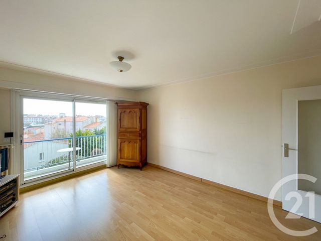 Appartement F4 à vendre - 4 pièces - 69.37 m2 - LES SABLES D OLONNE - 85 - PAYS-DE-LOIRE - Century 21 Bleu Marine