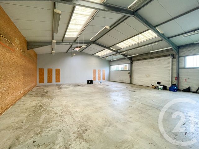 parking à louer - 260.0 m2 - CHATEAU D OLONNE - 85 - PAYS-DE-LOIRE - Century 21 Bleu Marine