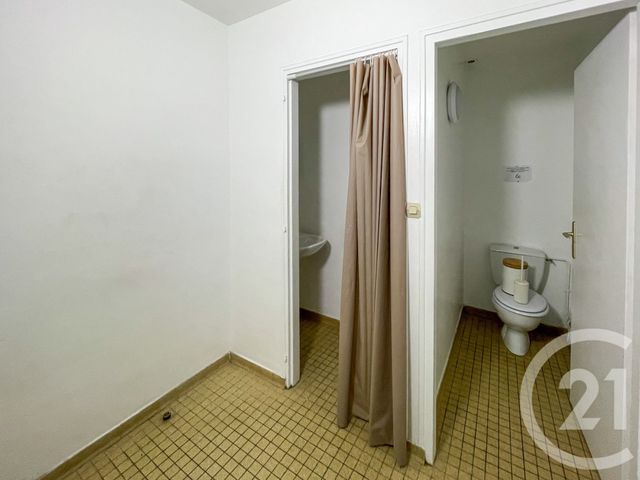 parking à louer - 260.0 m2 - CHATEAU D OLONNE - 85 - PAYS-DE-LOIRE - Century 21 Bleu Marine