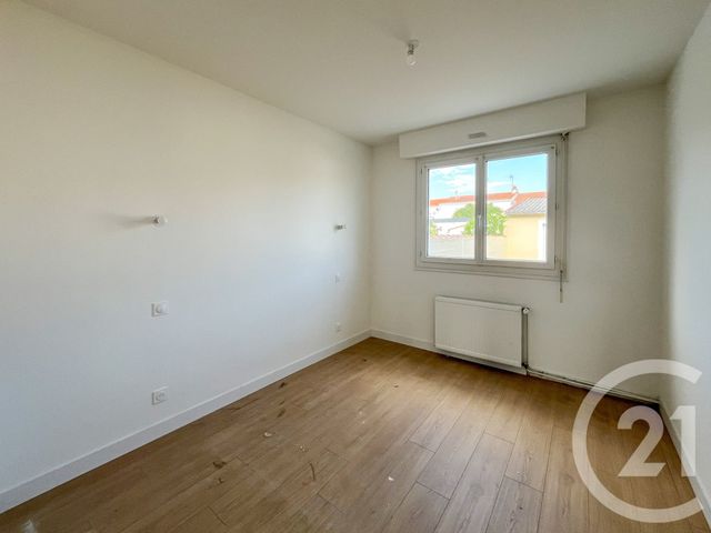 Appartement F4 à vendre - 4 pièces - 66.76 m2 - LES SABLES D OLONNE - 85 - PAYS-DE-LOIRE - Century 21 Bleu Marine