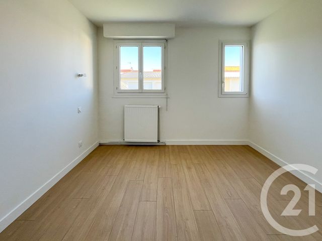 Appartement F4 à vendre - 4 pièces - 66.76 m2 - LES SABLES D OLONNE - 85 - PAYS-DE-LOIRE - Century 21 Bleu Marine