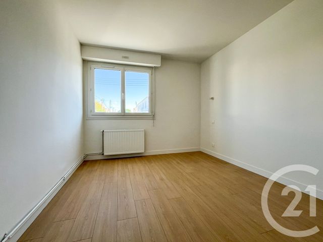 Appartement F4 à vendre - 4 pièces - 66.76 m2 - LES SABLES D OLONNE - 85 - PAYS-DE-LOIRE - Century 21 Bleu Marine