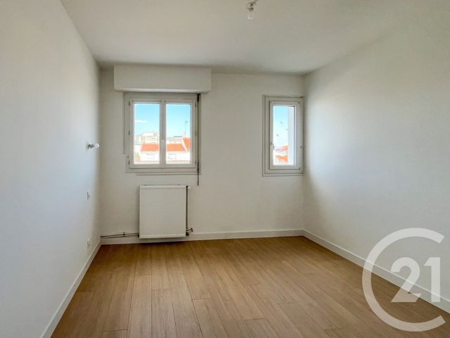 Appartement F4 à vendre - 4 pièces - 67.15 m2 - LES SABLES D OLONNE - 85 - PAYS-DE-LOIRE - Century 21 Bleu Marine