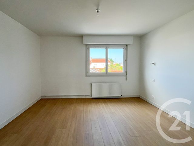 Appartement F4 à vendre - 4 pièces - 74.58 m2 - LES SABLES D OLONNE - 85 - PAYS-DE-LOIRE - Century 21 Bleu Marine