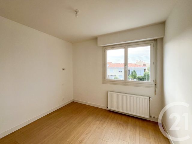 Appartement F4 à vendre - 4 pièces - 74.58 m2 - LES SABLES D OLONNE - 85 - PAYS-DE-LOIRE - Century 21 Bleu Marine