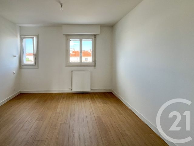 Appartement F4 à vendre - 4 pièces - 74.58 m2 - LES SABLES D OLONNE - 85 - PAYS-DE-LOIRE - Century 21 Bleu Marine
