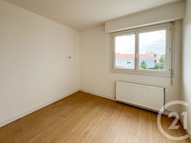 Appartement F4 à vendre - 4 pièces - 74.58 m2 - LES SABLES D OLONNE - 85 - PAYS-DE-LOIRE - Century 21 Bleu Marine