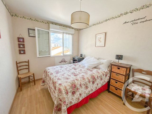 Appartement T3 à vendre - 3 pièces - 69.72 m2 - CHATEAU D OLONNE - 85 - PAYS-DE-LOIRE - Century 21 Bleu Marine