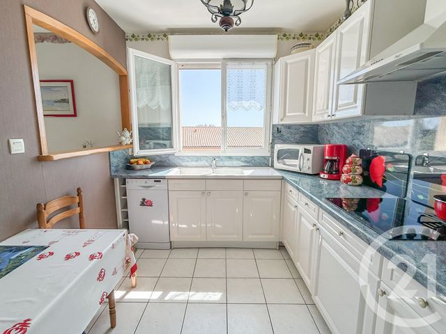 Appartement T3 à vendre - 3 pièces - 69.72 m2 - CHATEAU D OLONNE - 85 - PAYS-DE-LOIRE - Century 21 Bleu Marine