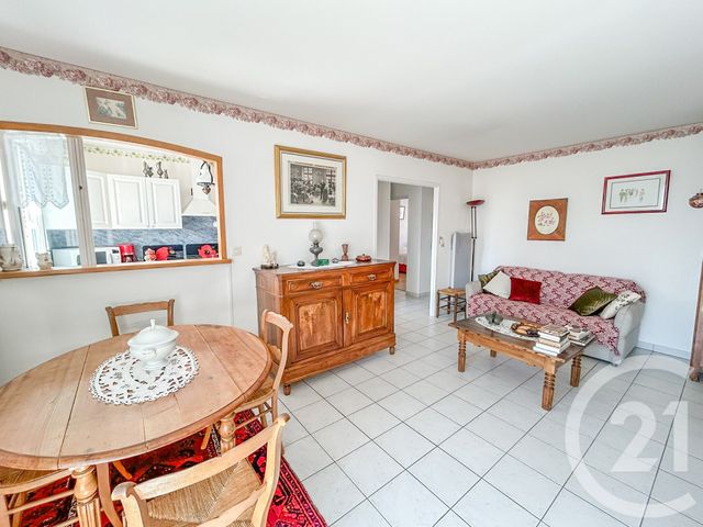 Appartement T3 à vendre - 3 pièces - 69.72 m2 - CHATEAU D OLONNE - 85 - PAYS-DE-LOIRE - Century 21 Bleu Marine