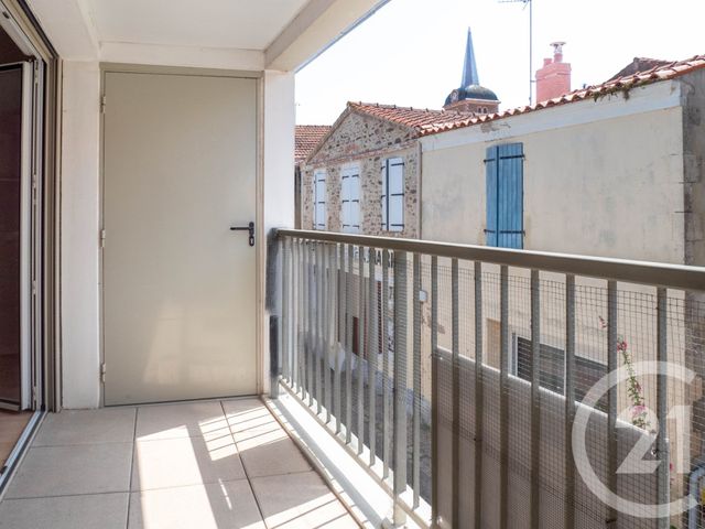 Appartement T4 à vendre - 4 pièces - 80.55 m2 - LES SABLES D OLONNE - 85 - PAYS-DE-LOIRE - Century 21 Bleu Marine