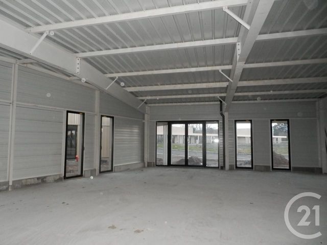 commerce à louer - 300.0 m2 - LES SABLES D OLONNE - 85 - PAYS-DE-LOIRE - Century 21 Bleu Marine