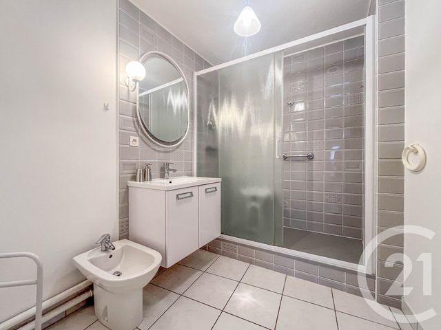 Appartement F3 à vendre - 3 pièces - 70.6 m2 - LES SABLES D OLONNE - 85 - PAYS-DE-LOIRE - Century 21 Bleu Marine